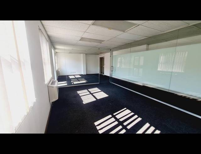 BUSINESS PROPERTY TO RENT IN MENLYN